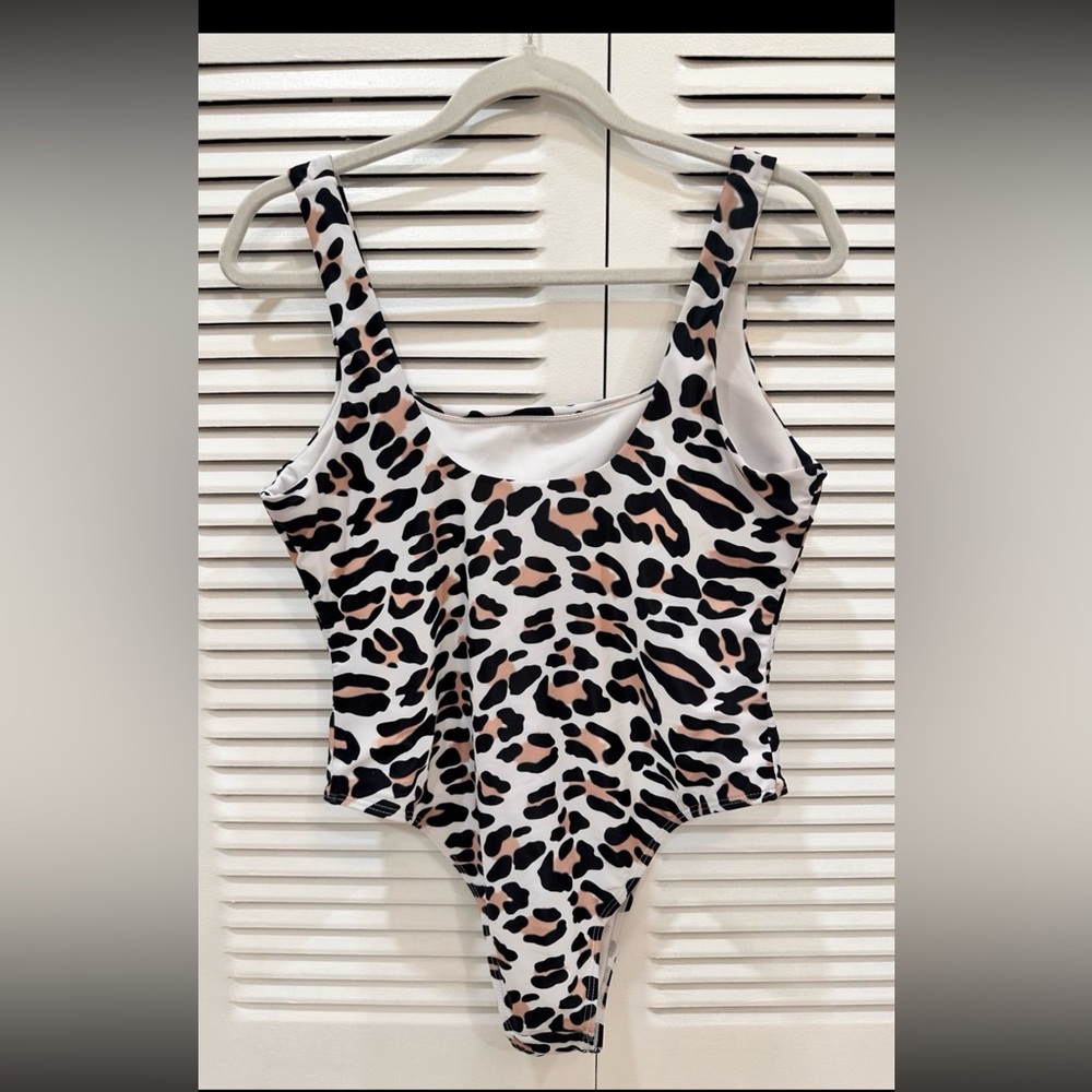 Leopard Print Animal Exotic Trendy Color One-Piece Swimsuit Size L Brand New - Picture 4 of 5